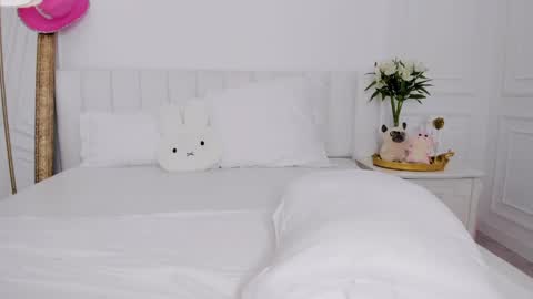 Bella online show from April 2026 06:19:01 AM