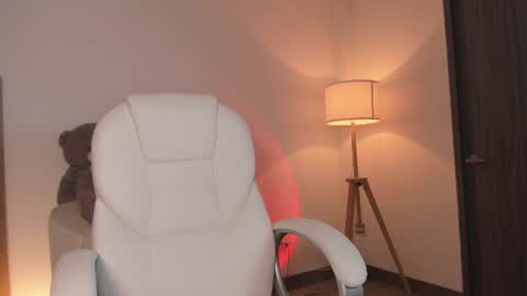 Snapshot of bellamia_ chatting on June 2026 12:57:01 AM Bella Mia online show from June 2026 12:57:01 AM