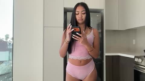 Bella online show from April 2026 12:19:01 AM