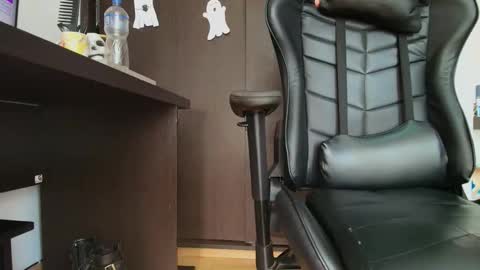 Camille  online show from October 2025 09:08:02 PM