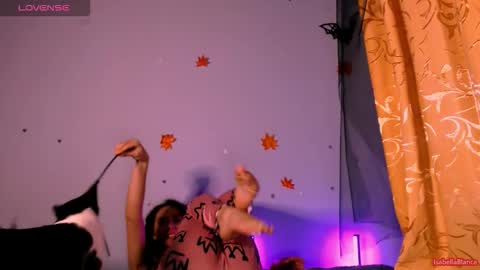 bellaqueen0701 online show from November 2025 06:53:01 PM