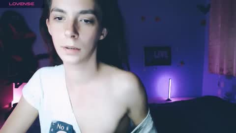 bellaqueen0701 online show from November 2025 09:42:02 PM