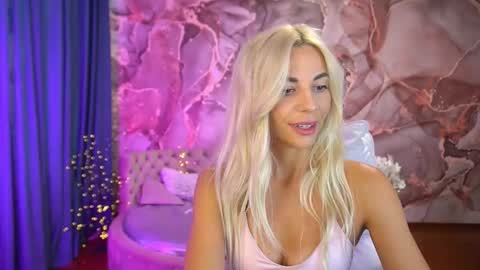 Snapshot of bellarayyy chatting on September 2025 06:04:02 AM Bella online show from September 2025 06:04:02 AM