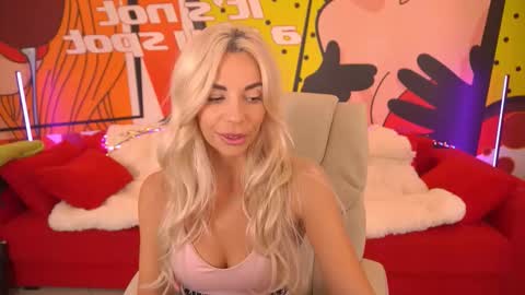Snapshot of bellarayyy chatting on October 2025 06:23:02 AM Bella online show from October 2025 06:23:02 AM