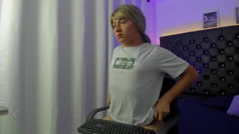 bellaroge online show from March 2026 05:00:02 AM