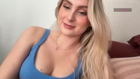 Isabella Ryder online show from April 2026 08:57:01 PM