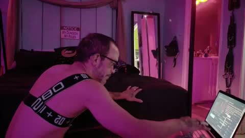 Bellaskeykeeper online show from April 2026 09:04:01 AM