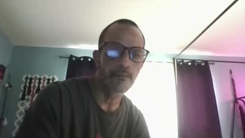 Snapshot of bellaskeykeeper chatting on May 2026 07:30:01 PM Bellaskeykeeper online show from May 2026 07:30:01 PM