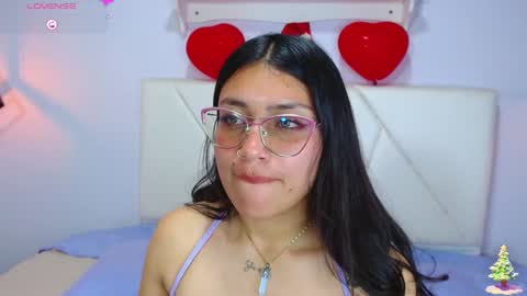 Snapshot of bellastonee1 chatting on December 2024 04:23:02 AM bellastonee1 online show from December 2024 04:23:02 AM