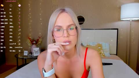 Bella online show from March 2026 02:04:02 AM