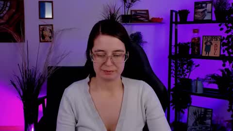 Bella. Ntmu online show from January 2025 10:44:01 PM