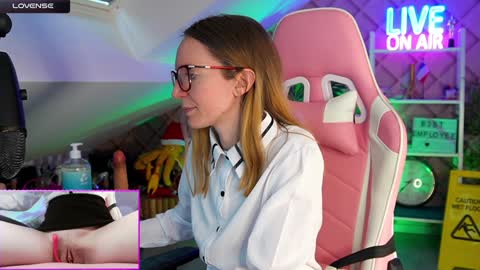 Snapshot of belle_alice chatting on February 2025 01:38:01 PM Alice online show from February 2025 01:38:01 PM