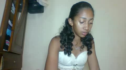Snapshot of belle_annah chatting on May 2026 01:33:02 AM belle_annah online show from May 2026 01:33:02 AM