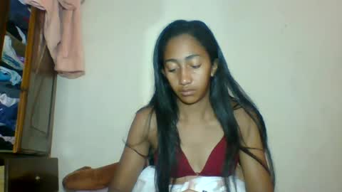 Snapshot of belle_annah chatting on June 2026 07:42:01 AM belle_annah online show from June 2026 07:42:01 AM