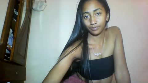 Snapshot of belle_annah chatting on July 2026 04:19:02 AM belle_annah online show from July 2026 04:19:02 AM