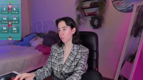 Bella online show from December 2024 03:32:02 PM