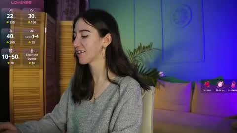 Bella online show from October 2025 06:06:02 PM