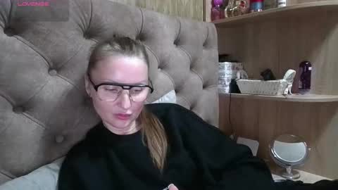 Amelia online show from March 2026 06:58:02 PM