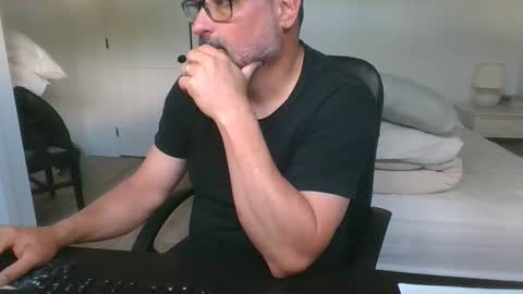 Snapshot of bellequeue19758 chatting on May 2026 10:34:01 AM bellequeue19758 online show from May 2026 10:34:01 AM