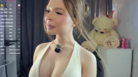 Bella online show from April 2026 06:07:01 PM