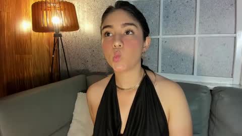 Snapshot of bellinda_21 chatting on January 2025 06:59:02 PM Belinda online show from January 2025 06:59:02 PM