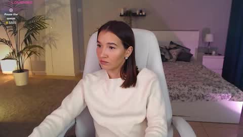 Bella online show from September 2025 12:32:02 AM