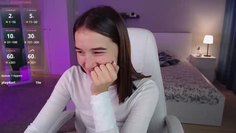 Bella online show from October 2025 01:11:01 AM