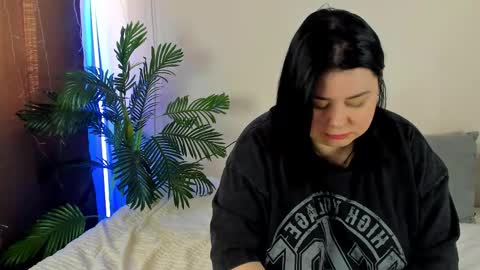 Snapshot of bellybooxo chatting on October 2025 11:22:02 AM LinaBoo online show from October 2025 11:22:02 AM