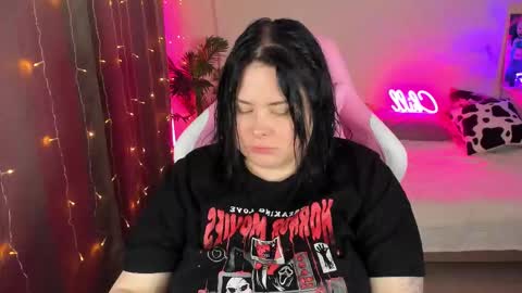 Snapshot of bellybooxo chatting on November 2025 05:59:01 PM LinaBoo online show from November 2025 05:59:01 PM