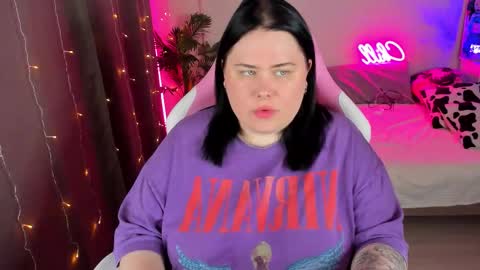 Snapshot of bellybooxo chatting on November 2025 04:39:02 PM LinaBoo online show from November 2025 04:39:02 PM