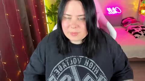 Snapshot of bellybooxo chatting on November 2025 05:14:01 PM LinaBoo online show from November 2025 05:14:01 PM