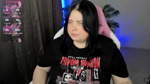 Snapshot of bellybooxo chatting on December 2025 10:11:02 AM LinaBoo online show from December 2025 10:11:02 AM