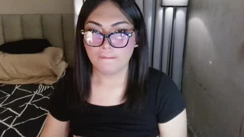 Snapshot of belphoebe_ chatting on May 2026 08:24:02 PM Nica online show from May 2026 08:24:02 PM