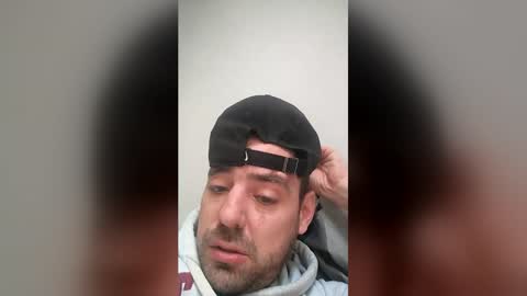 ben8296 online show from April 2026 05:21:02 PM