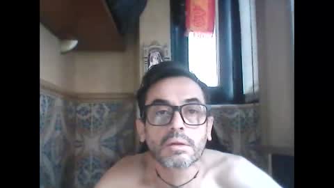Snapshot of benidorm9 chatting on May 2026 05:29:01 PM benidorm9 online show from May 2026 05:29:01 PM
