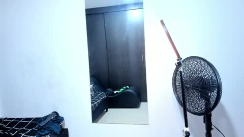 Snapshot of benjamin_lichx chatting on May 2026 06:40:02 AM Benjamin online show from May 2026 06:40:02 AM