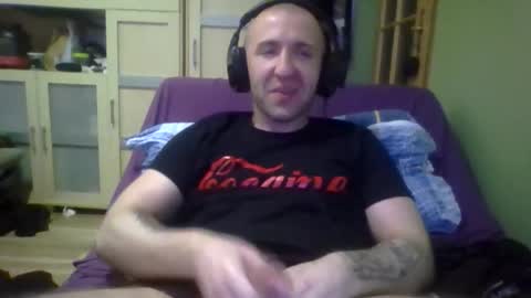 Snapshot of benko800 chatting on September 2025 01:18:02 AM PM4PASSWORD online show from September 2025 01:18:02 AM