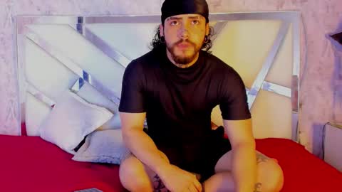 Snapshot of benny_and_mark chatting on February 2026 04:05:02 AM Benny and Mark online show from February 2026 04:05:02 AM