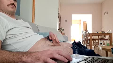 benoitgmx12 online show from October 2025 12:28:01 PM