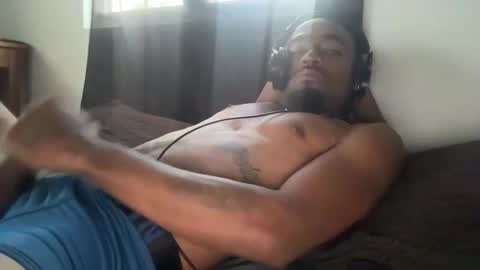 Snapshot of bentley_pov chatting on April 2026 12:26:01 PM bentley_pov online show from April 2026 12:26:01 PM