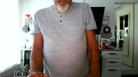 Snapshot of berg_boy chatting on May 2026 04:36:02 PM Martin online show from May 2026 04:36:02 PM