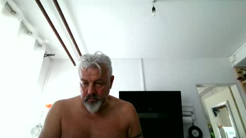 Snapshot of berg_boy chatting on June 2026 02:41:02 PM Martin online show from June 2026 02:41:02 PM