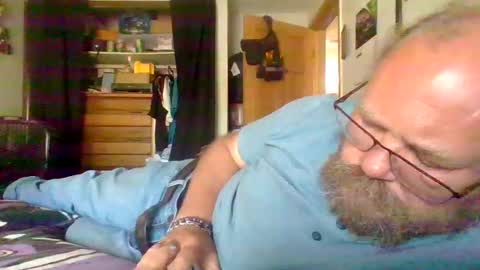 bergeeric1970 online show from October 2025 06:59:01 PM