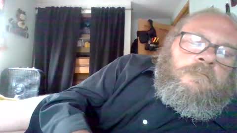bergeeric1970 online show from May 2026 05:42:02 PM