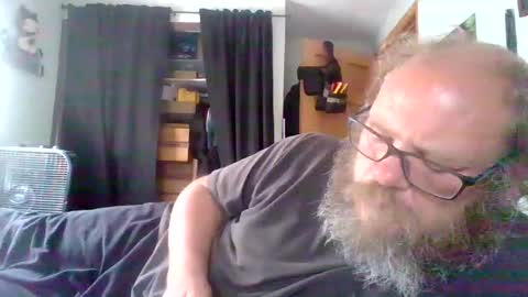 bergeeric1970 online show from June 2026 05:35:01 PM