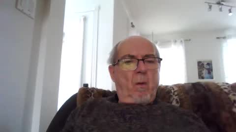 Snapshot of bernard1102 chatting on January 2025 06:12:02 PM bernard1102 online show from January 2025 06:12:02 PM