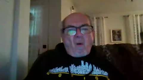 Snapshot of bernard1102 chatting on January 2025 10:05:01 PM bernard1102 online show from January 2025 10:05:01 PM