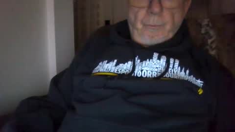 Snapshot of bernard1102 chatting on January 2025 02:31:01 AM bernard1102 online show from January 2025 02:31:01 AM