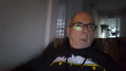 Snapshot of bernard1102 chatting on September 2025 10:55:02 PM bernard1102 online show from September 2025 10:55:02 PM