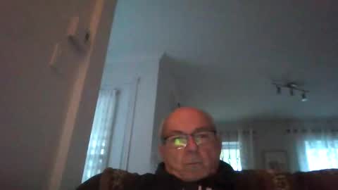 Snapshot of bernard1102 chatting on October 2025 11:20:02 AM bernard1102 online show from October 2025 11:20:02 AM